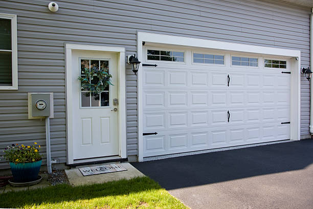 24/7 Emergency Garage Door Panel Replacement experts in Clayton, OH